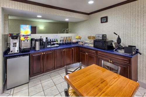 Country Hearth Inn Knightdale Raleigh image 10