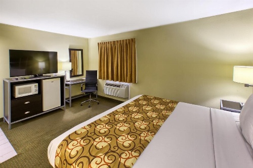 Country Hearth Inn Knightdale Raleigh image 14