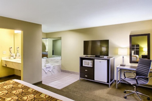 Country Hearth Inn Knightdale Raleigh image 15