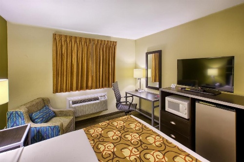 Country Hearth Inn Knightdale Raleigh image 17